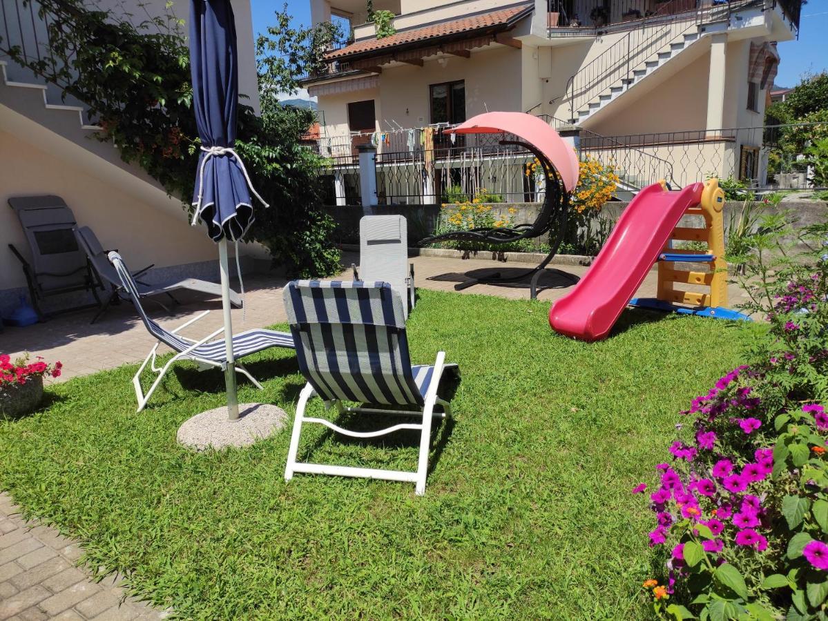 Il Nido Del Merlo Parcheggio E Giardino ヴェルバーニア エクステリア 写真